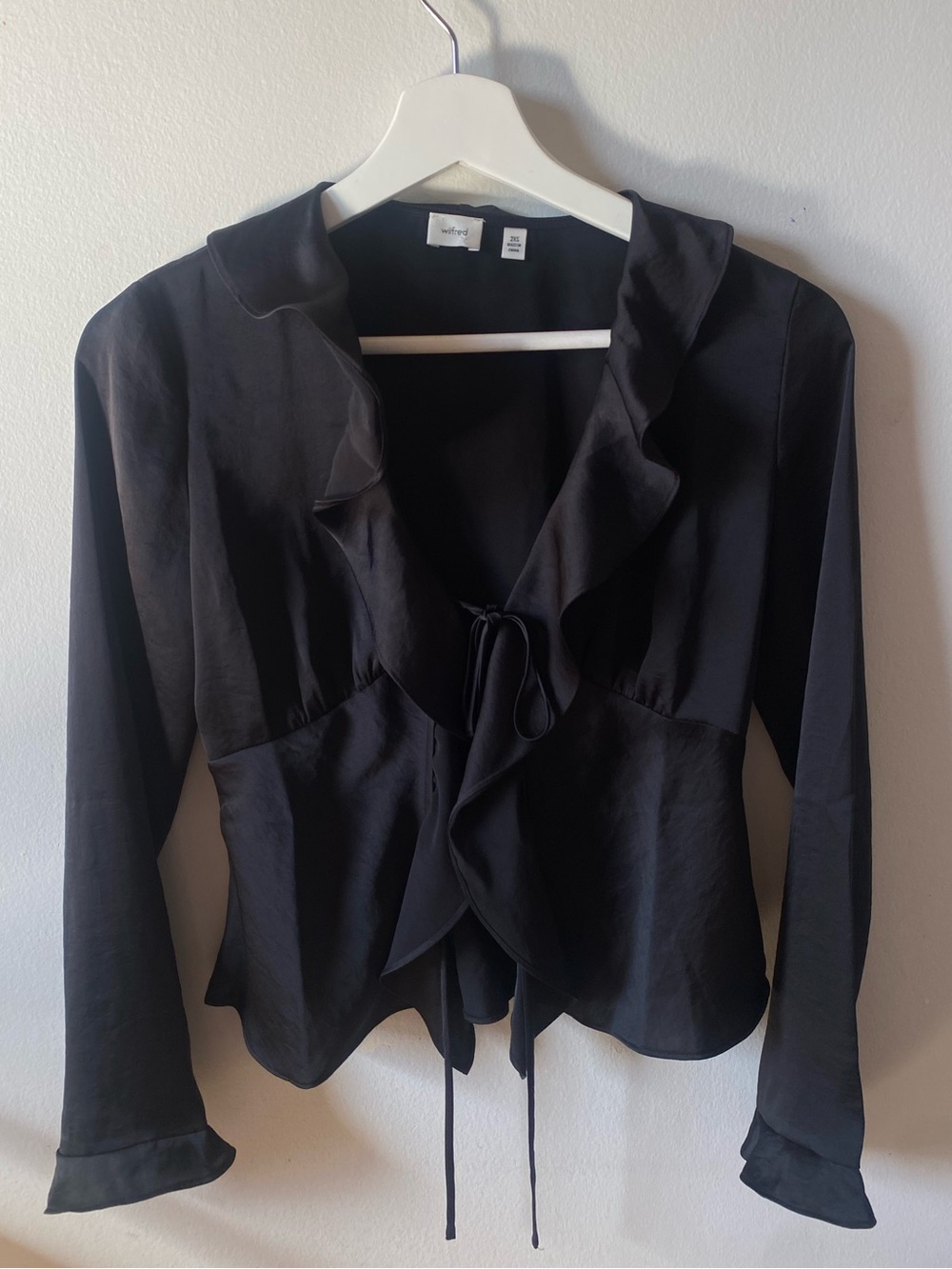 🖤 Aritzia Wilfred Frenchy Blouse size 2XS